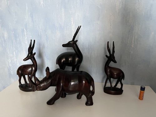 Lot animaux sculptés en - 4,