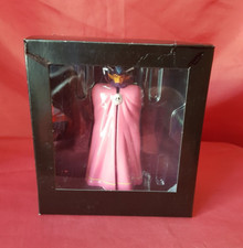 Figure Statue KING VEGA Le