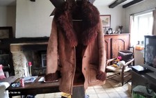 Manteau de femme  taille 38  peau doublé fourrure