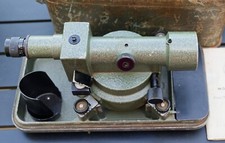Niveau optique ancien d'arpenteur Ertel INA 51079