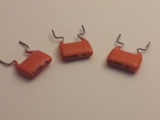 CONDENSATEUR.1500 400 MKT.400V.PHILIPS.ORANGE.LOT DE 3.