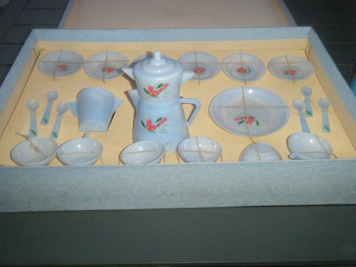 Dinette plastique ancienne - plastique,