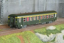 R37 HO42519B Voiture voyageurs