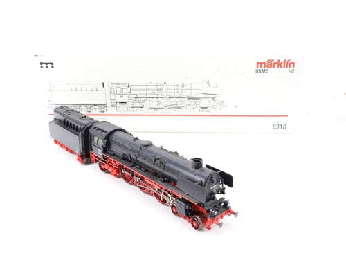 Locomotive vapeur märklin - à,