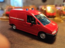 Solido voitures miniatures 1/43  Pompier Peugeot Expert n2  (16)