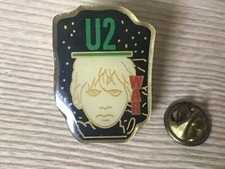 pins U2 Album WAR groupe Rock
