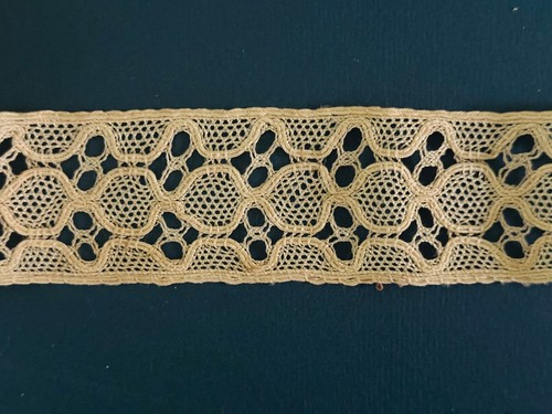 Ancien galon dentelle guipure