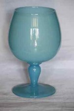 Verre coupe opaline bleue Portieux vintage French opaline glass