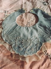 Bavoir bébé ancien fait main
