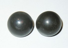 LOT DE 2 BOUTONS PEINTS POUR