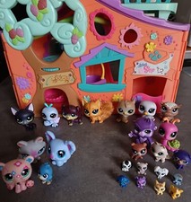 N°7: Joli lot 24 figurines