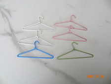 Lot de  6 cintres vintage