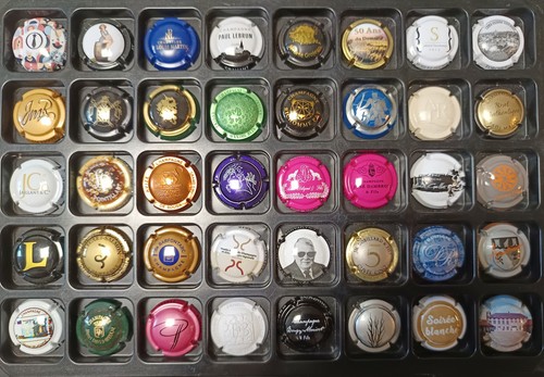 Lot capsules de - 4:, 40