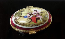 Pilulier/boite en Porcelaine