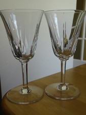 SAINT LOUIS 2 VERRES A VIN BOURGOGNE EN CRISTAL ht 16 cm MODELE CERDAGNE