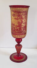 Important vase décoratif en verre rouge rubis et décor champêtre doré à la main
