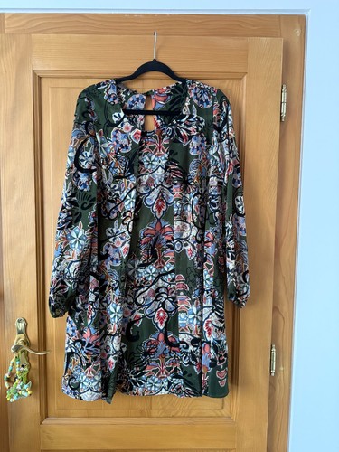 Jolie robe kaki fly - robe, girl