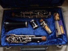 BELLE CLARINETTE F.ARTHUR UEBEL MARKNEUKIRCHEN 621-811139