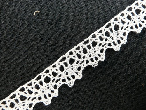 Dentelle ancienne festonnée - dentelle,