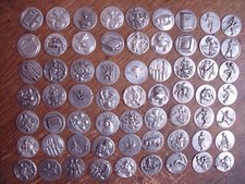 63 médailles pour porte clés