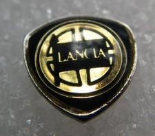 Petit Pin's Marque de Voiture