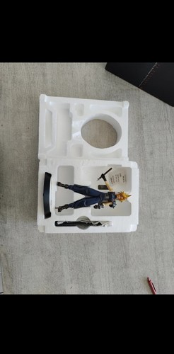 Figurine cloud strife - cloud, final