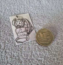 Insigne / broche en métal colombe de la paix 1954 "assises de la paix" Picasso