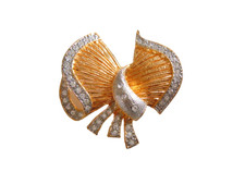 Broche ton doré Strass Clair Lanière Massif Bijoux de Mode 19,4 G / 4,9x4,8 CM