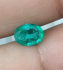 Pierre précieuse mineure