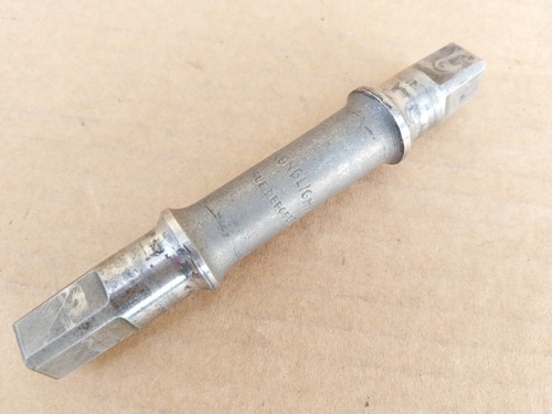Axe pour boîtier pédalier - axe,