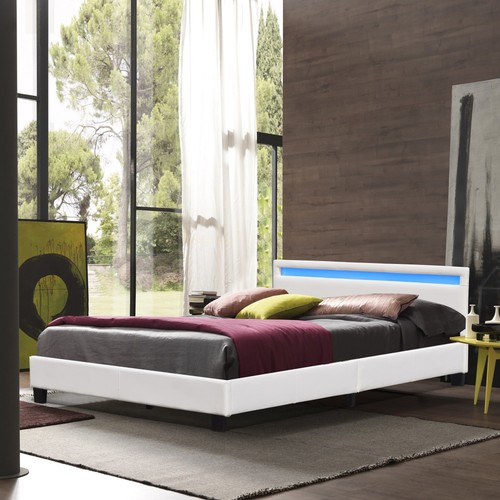 Lit solide confortable avec - lit,