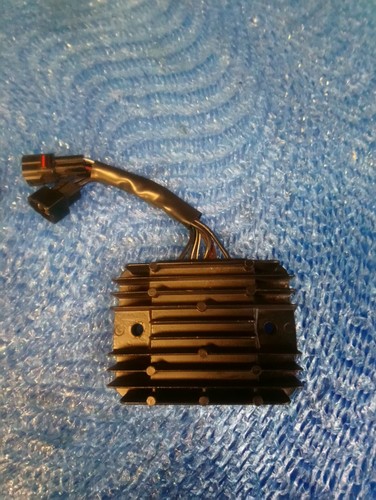Regulateur rx41 18h0 suzuki - ,