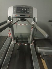 Tapis de course électrique Lifefitness 95Ti à remettre en état.