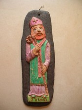 Ancienne plaque Saint catholique en terre cuite sur bois de 26 cm 