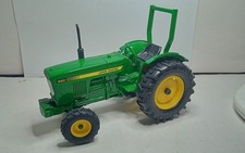 ERTL 1/16 TRACTEUR JOHN DEERE 950  BON ETAT SANS BOITE gé