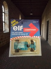 Voiture de course rétro 1:53