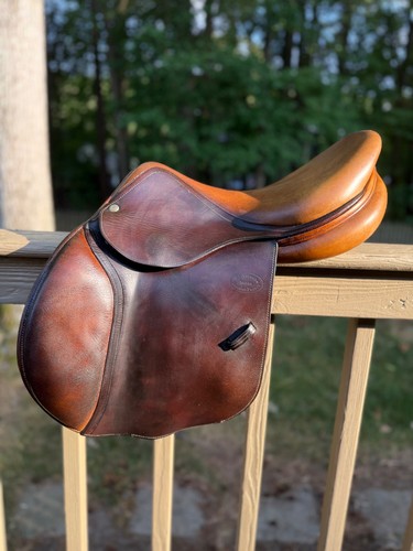 Devoucoux biarritz saddle - 17",