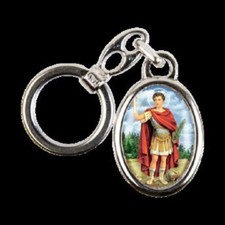 Porte-clés  Saint Expédit  résine et métal argenté