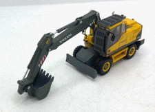 40761 UNIVERSAL HOBBIES / PELLE MECANIQUE VOLVO EW 180C 1/72