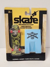 Skate Finger Skateboard And
