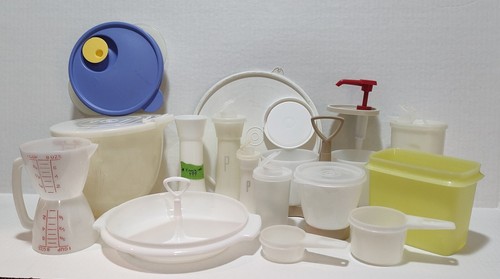 Tupperware lot 34 - tupperware, pieces
