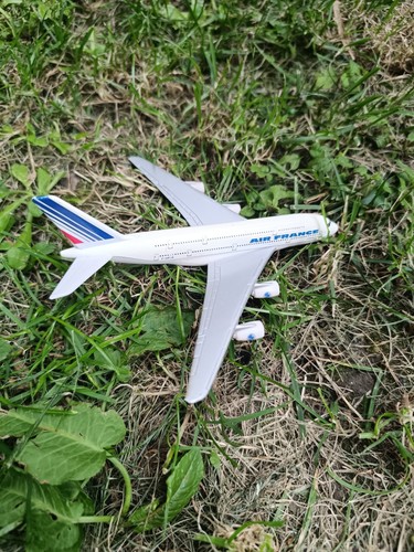 Modèle réduit avion - réduit, a