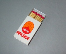 HOTEL ARCADE Peter STUYVESANT  BOITE ALLUMETTES  / MATCHBOX VINTAGE