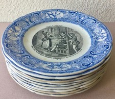 9 ASSIETTES parlantes en PORCELAINE OPAQUE DE GIEN . Terre de fer. Jeanne d’Arc.