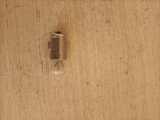 AMPOULE COMPTEUR 12 VOLTS 2 WATTS..  MOBYLETTE MOTOBECANE..