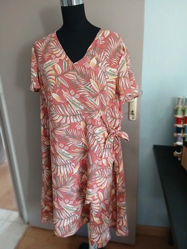 Jolie robe taille - robe, 50