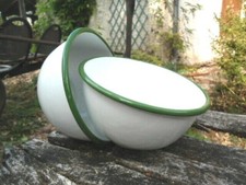 LOT DE 2 SALADIERS EMAILLES