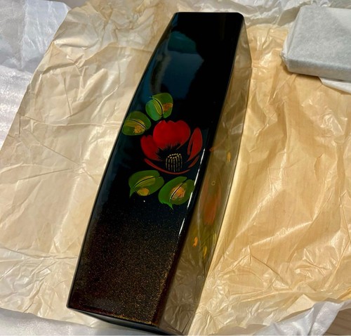 Camellia design flower vase - camellia,