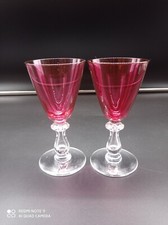 2 Verres vin blanc en cristal coloré BACCARAT,St-Louis,Val-St-Lambert ,12,9 cm .