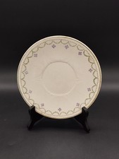 Assiette Longwy modèle Violetta – décor vert et violet – faïence ancienne